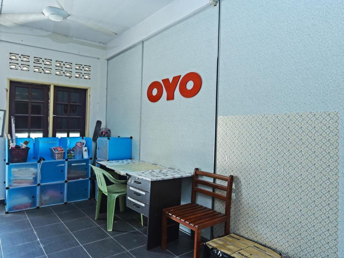 Oyo 90315 Chalet Pantai Rantau Panjang Куала Ромпін Екстер'єр фото